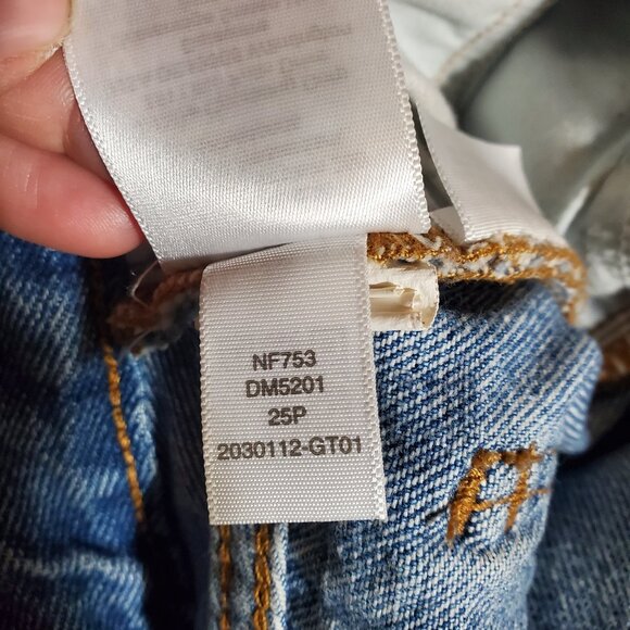 Baggy Tapered Jeans in Whitwell Wash size 25P - Picture 15 of 16